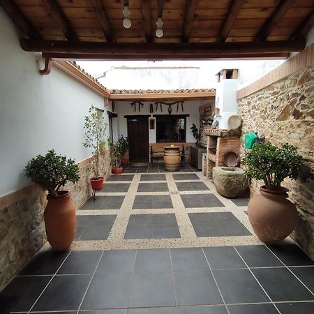 Casa Rural La Carriona Segura de León Exteriér fotografie